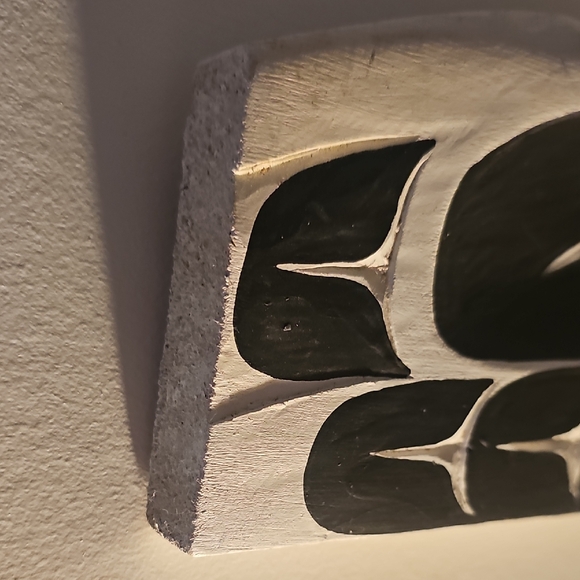 White Raven First Nations Carving - Picture 3 of 10